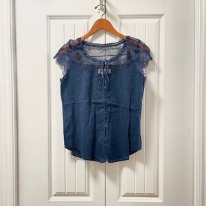 Vintage Y2K Abercrombie Navy Lace Button-Up Blouse - M